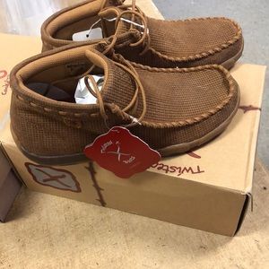 New twisted X men’s driving Mocs